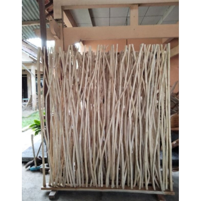 SKETSEL MINIMALIS PENYEKAT RUANGAN ANTIK