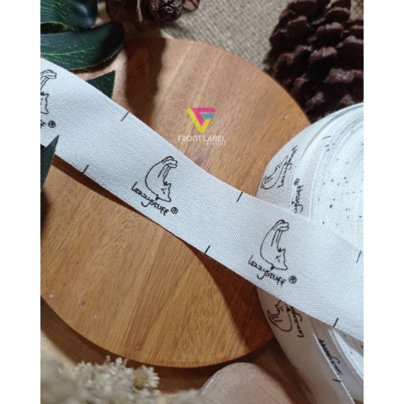

LABEL KATUN PUTIH / LABEL KATUN CUSTOM / LABEL KATUN MURAH / LABEL HIJAB / LABEL BAJU / LABEL NAMA / LABEL MERK