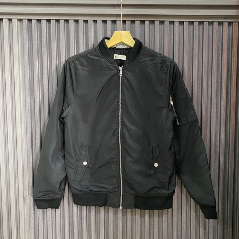 Preloved jaket pria H&M ,jaket cowok ,jaket bomber