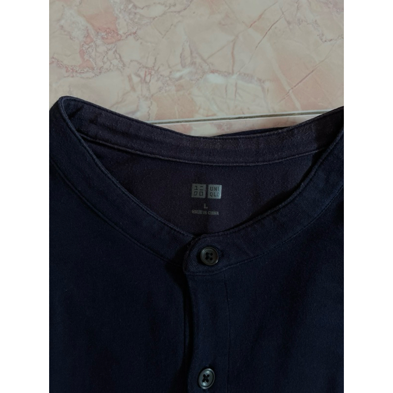uniqlo shirt / kaos uniqlo / preloved uniqlo