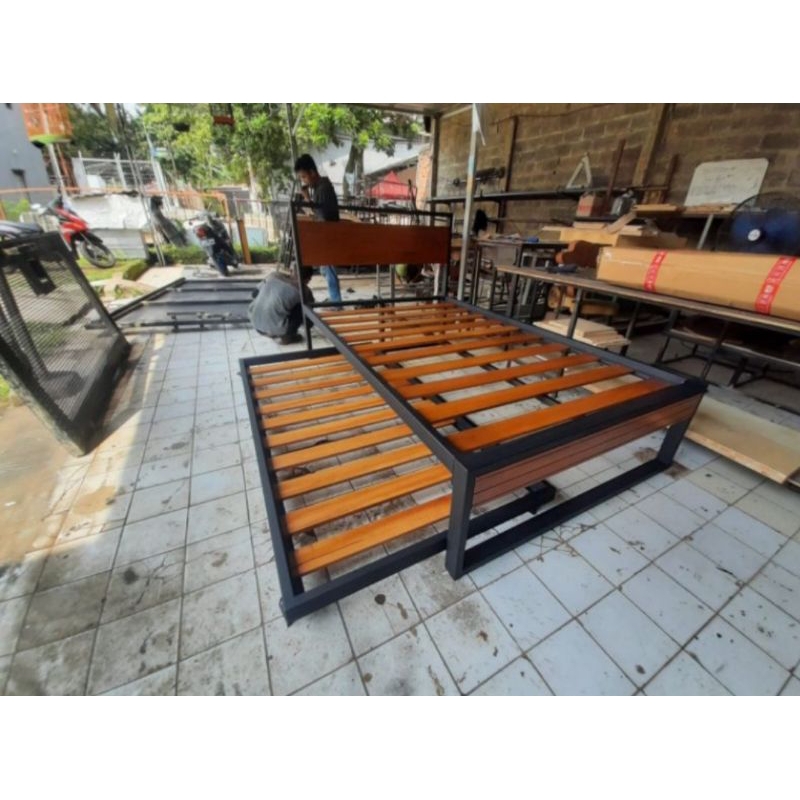 DIVAN 100x200 DIVAN INDUSTRIAL METAL SOLID DIVAN JATI SOLID JEPARA