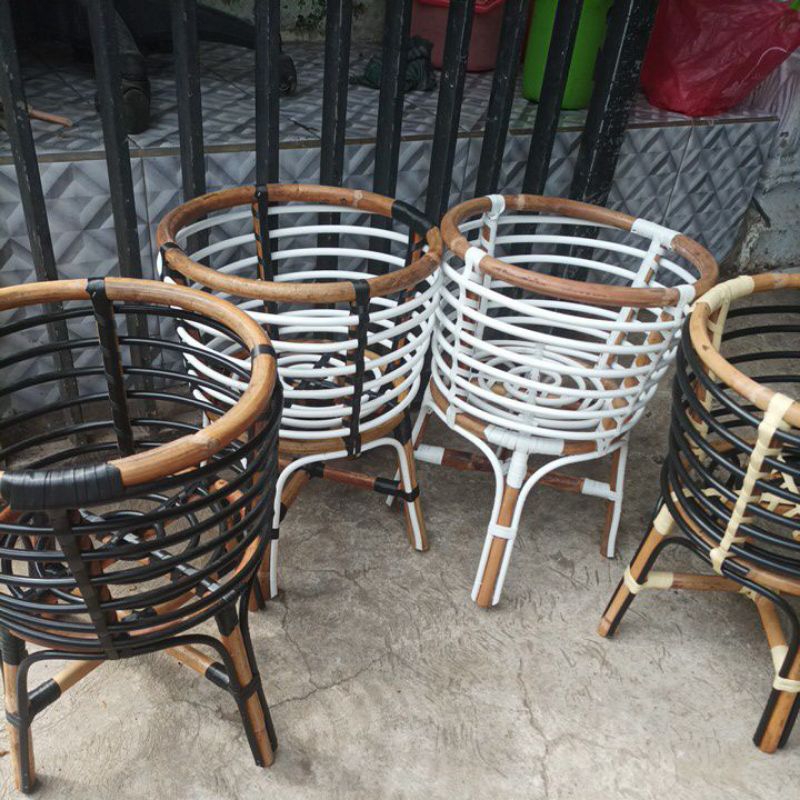 RB Flas sale standing pot rotan finishing mengkilap/tempat bunga dekorasi sudut ruangan