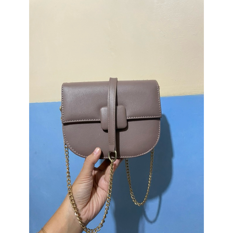PRELOVED tas slempang purple