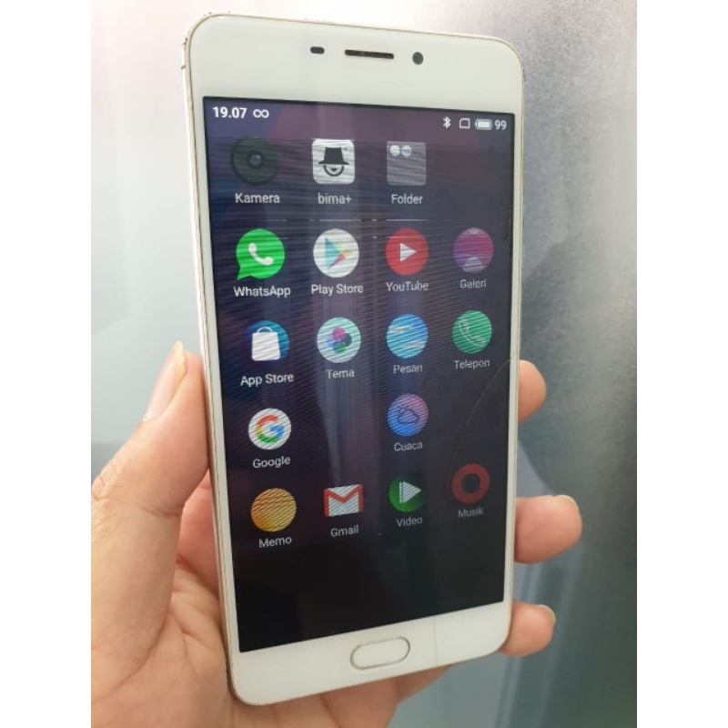 MEIZU M6 4G Ram 2/16Gb Normal ada minus