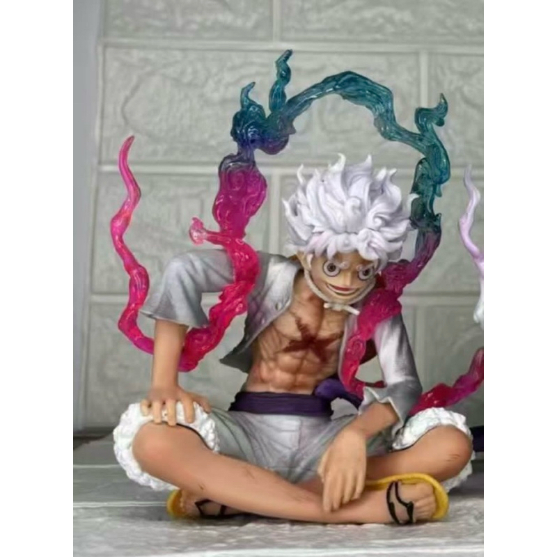 action figure one piece luffy gear 5 duduk bersila