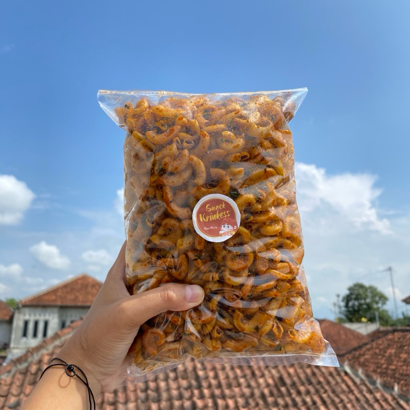 

Makaroni Kriuk 500 gram Pedas Asin Gurih - Makanan Cemilan Snack Food