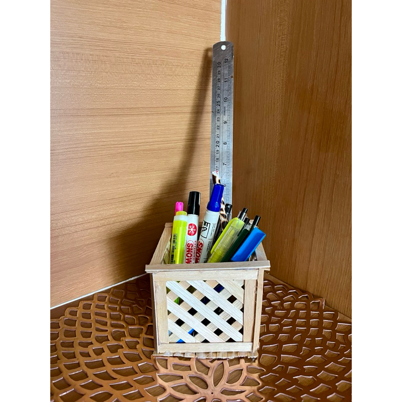 

Kotak Pensil