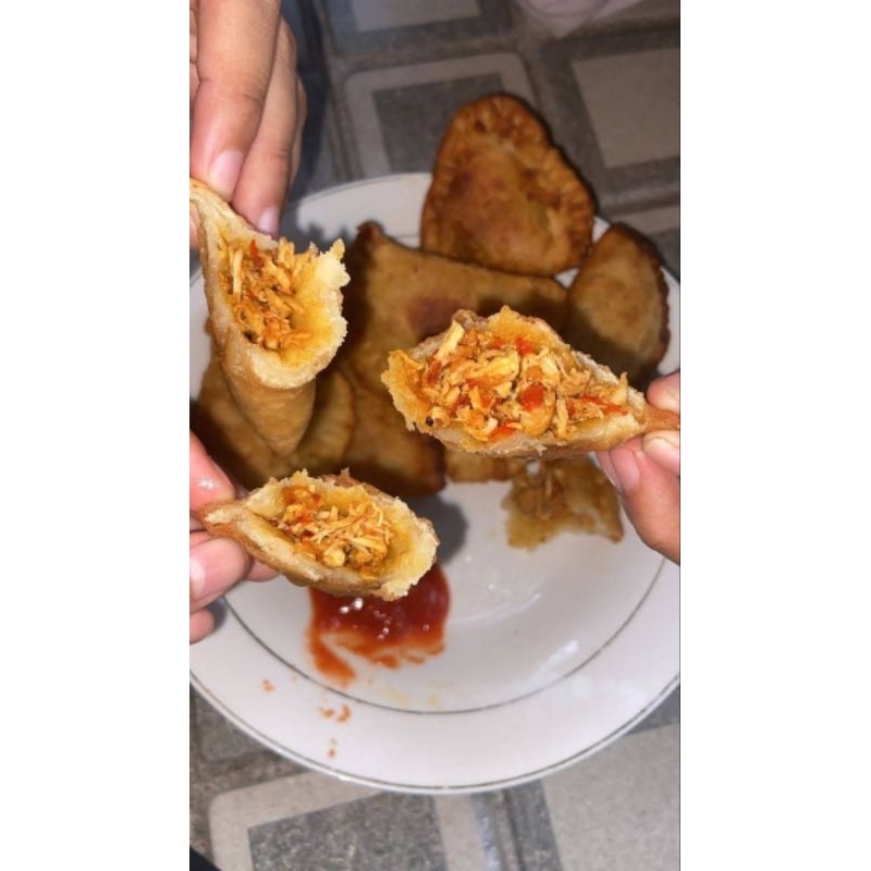 

cireng isi ayam/cireng ayam suwir peda/cireng isi