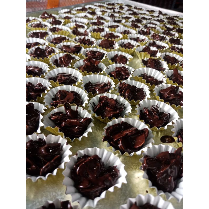 

ALMOND CHOCO PREMIUM ( COOKIES RAMADHAN ) KUE KERING 600GRAM