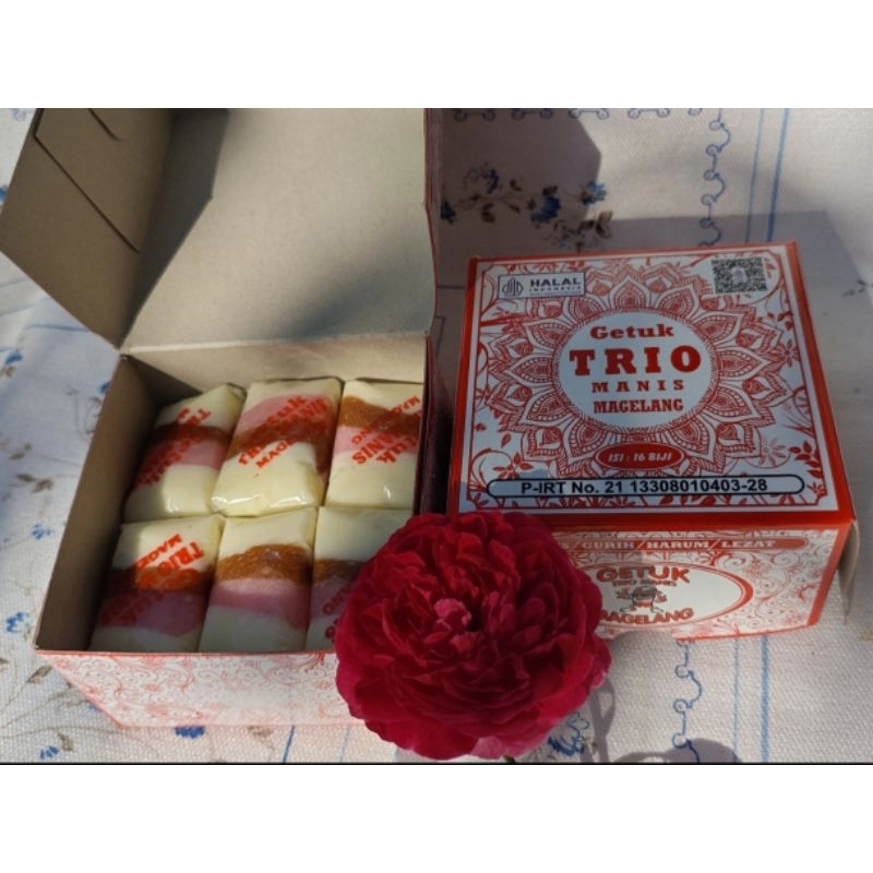 

Getuk Trio Manis Magelang
