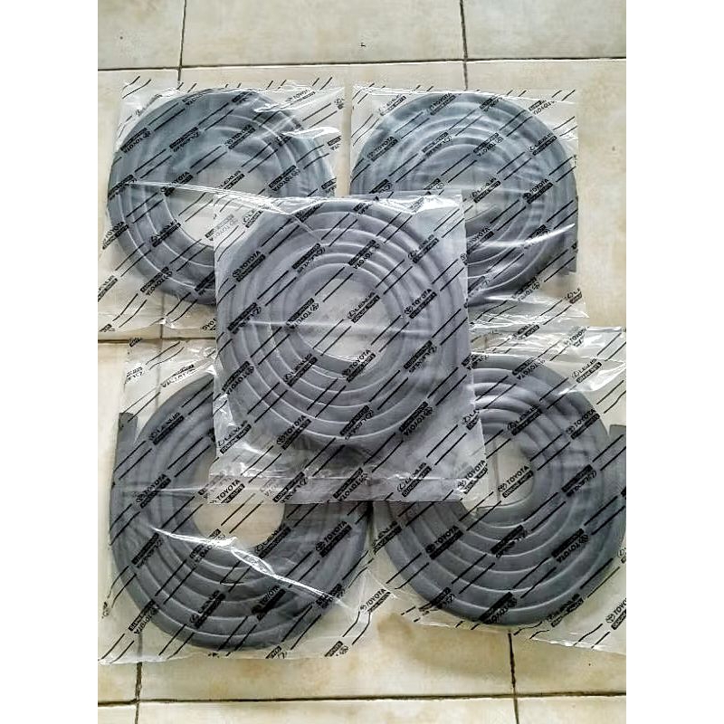 karet balon pintu mobil avanza set 5 pintu ORIGINAL