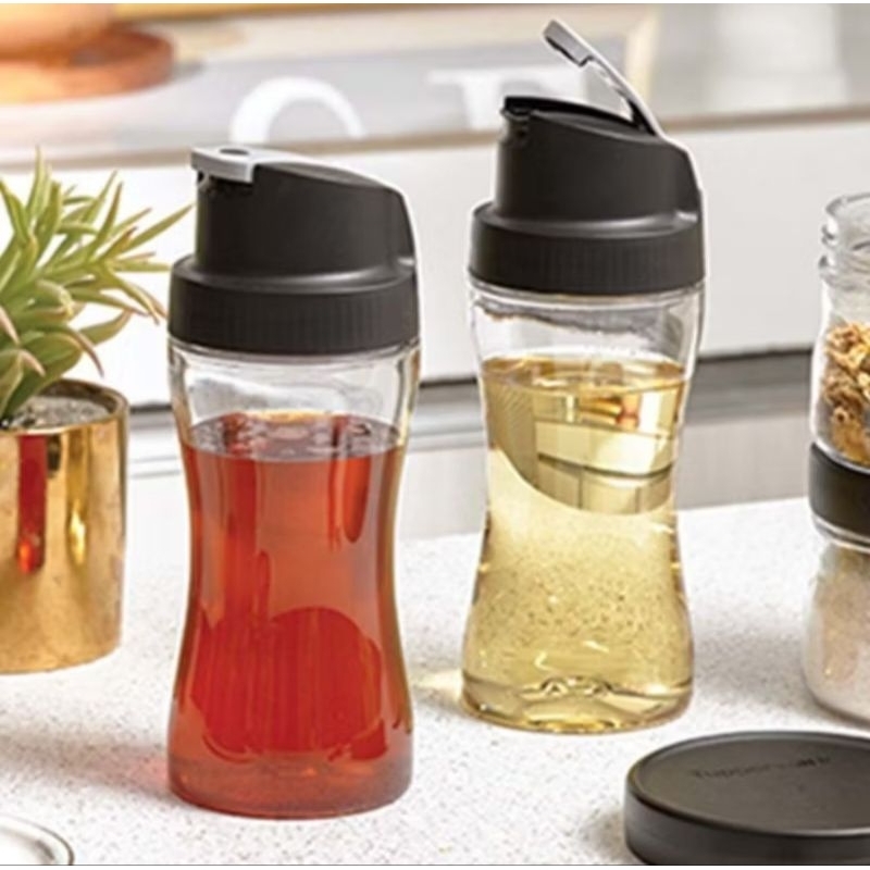 Tupperware Flip n Pour 570ml 1pc ecer wadah minyak goreng bottle minuman botol sirup tempat kecap al