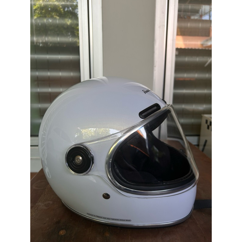 Helm Howard Smith White