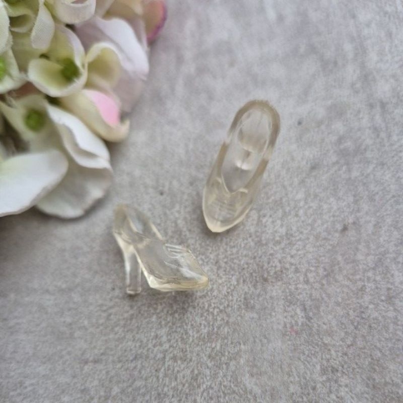 Sepatu Boneka Disney Princess Cinderella white transp shoes
