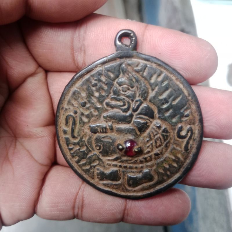 Liontin kalung Motif SMR Hias Batu Merah Siem Asli