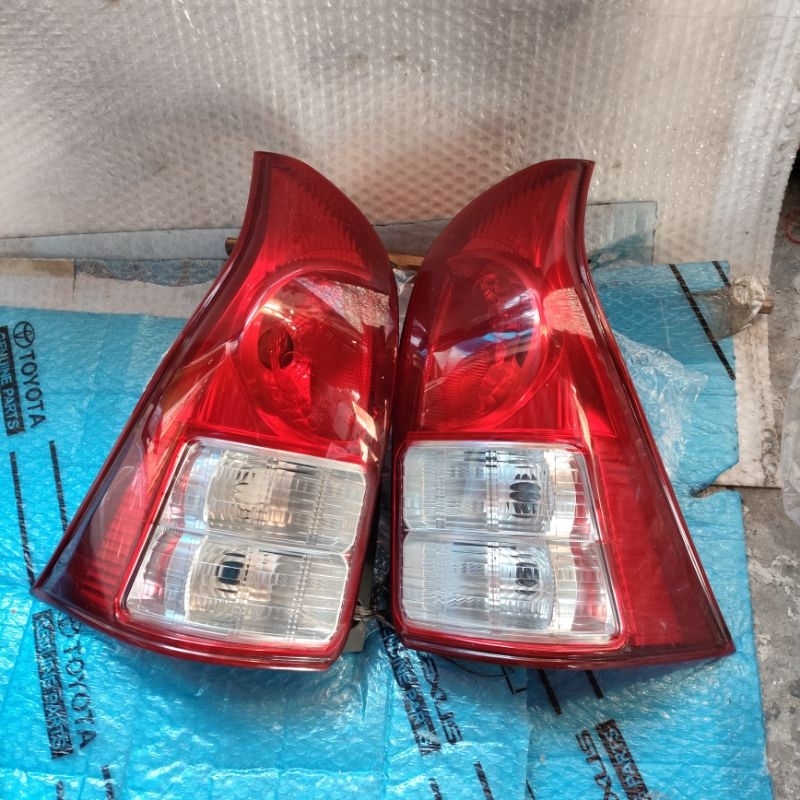 Stoplamp Lampu Stop Belakang Mobil Avanza Xenia 2012 2013 2014 2015 Original Sepasang