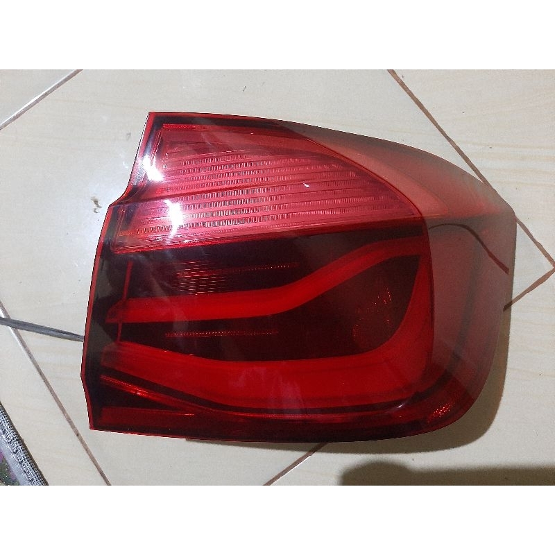 Stoplamp Lampu belakang BMW F30 LCI (kanan) Original