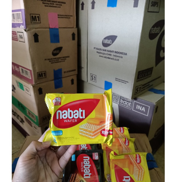 

Wafer Nabati 2000/M1 1 dus isi 80pcs