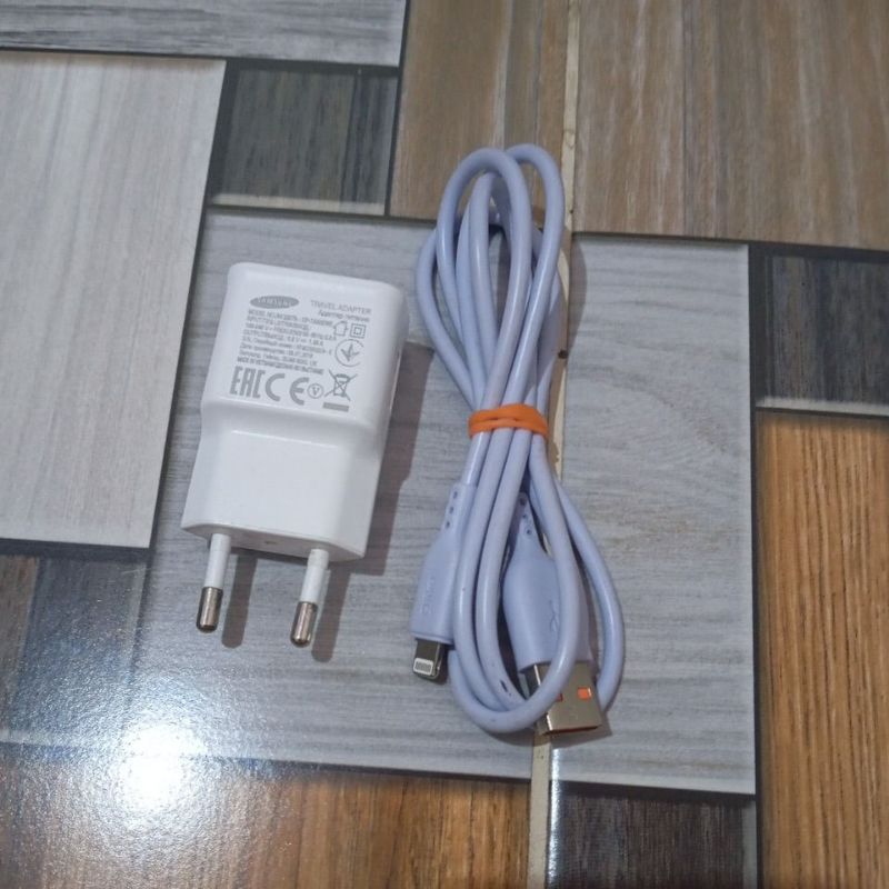 ADAPTOR CAS SAMSUNG DAN TALI KABEL IPHONE ORIGINAL BUKA BUNGKUS