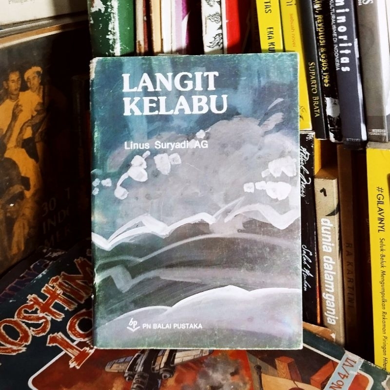 Buku Puisi Langit Kelabu karya Linus Suryadi AG