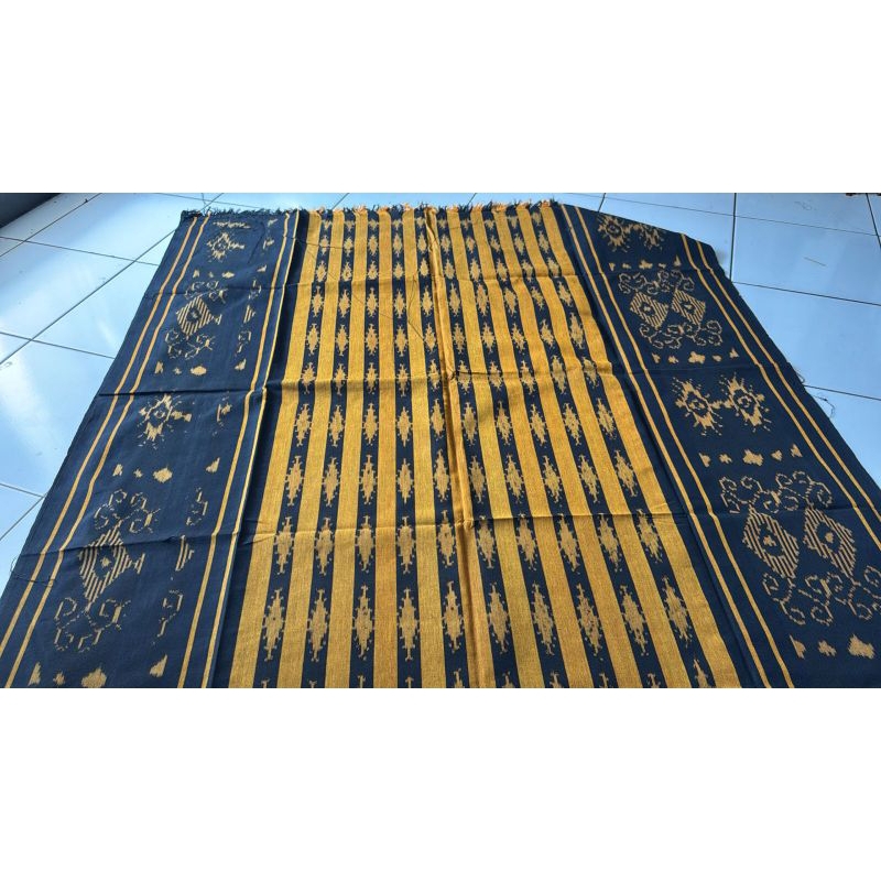 Kain_Lurik_Tenun_Ikat