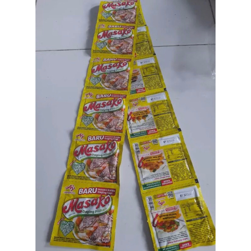 

Masako Royco isi 12 Sachet Penyedap Rasa Sapi dan Ayam 8,5gr Maggi Magic Lezat