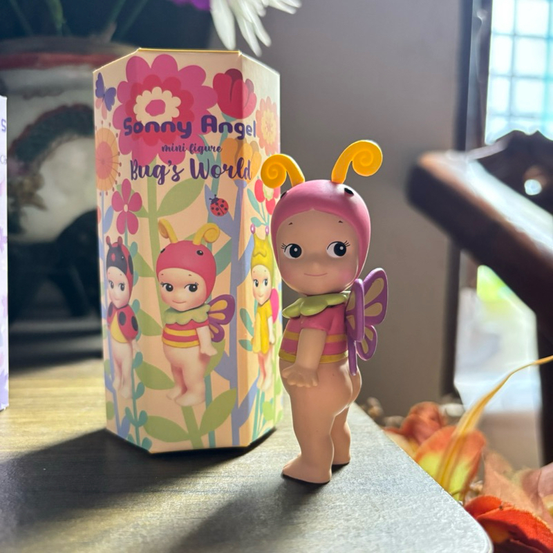 SONNY ANGEL BUG’S WORLD