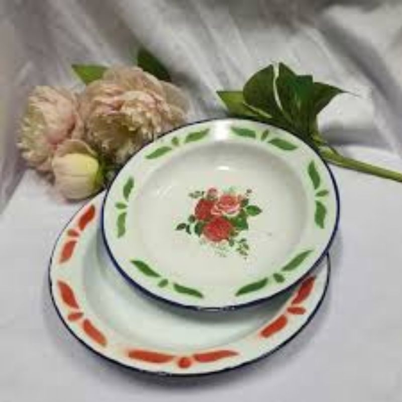 Piring Enamel/Piring jadul/Piring seng