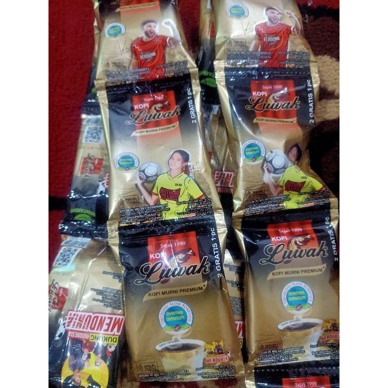 

Kopi Bubuk Instan Luwak Hitam 1renteng isi 15pcs