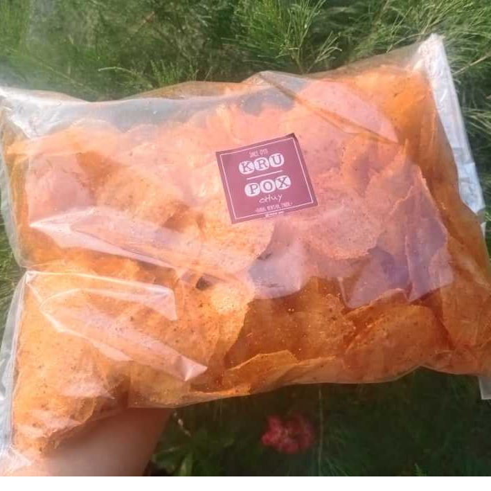 

KERIPIK KACA 500gr/ Kripik kaca 500 gr / kripca / kripik kaca pedas daun jeruk