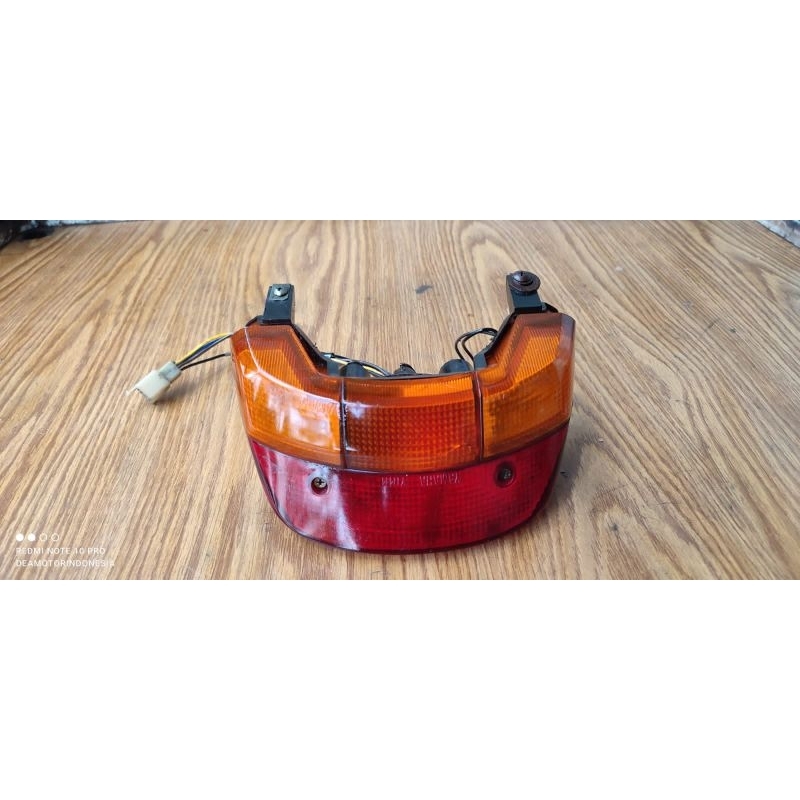 Lampu belakang FIZ R original / bol belakang FIZ R original / mika lampu FIZ r original  / lampu bel
