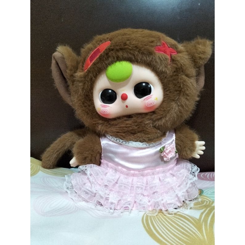 Baby three 400% boneka monyet coklat baju pink