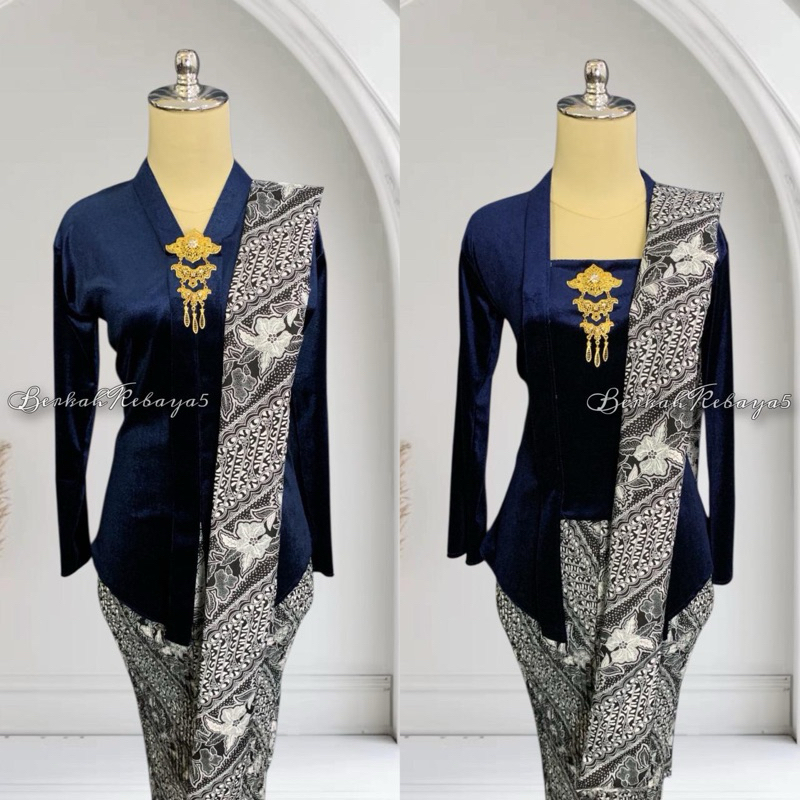Setelan Kebaya Bludru Navy / Kebaya + Selendang + Jarik Motif Parang Kusumo