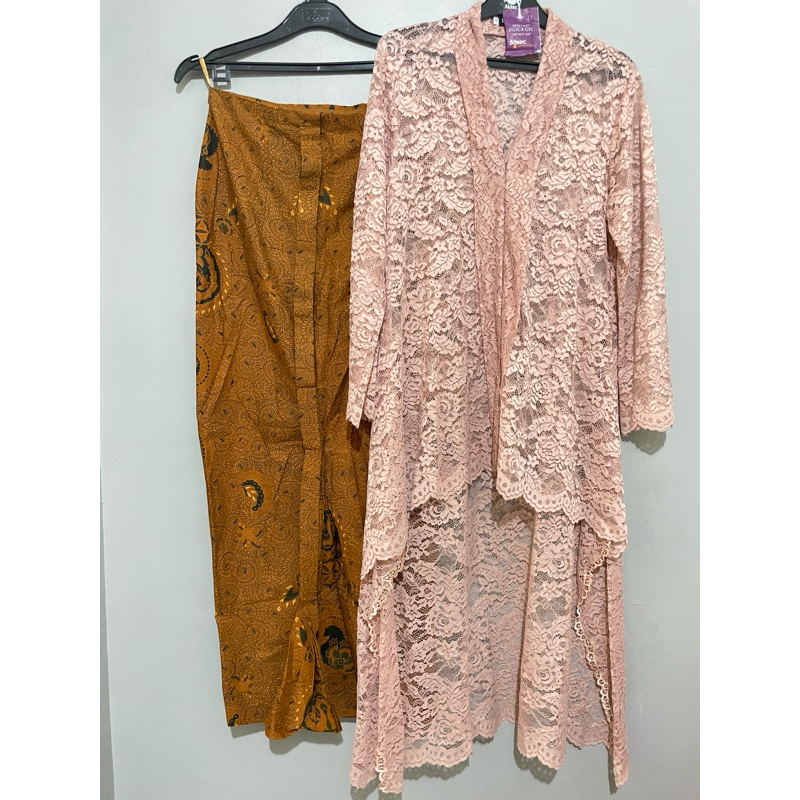 Preloved Kebaya & Rok