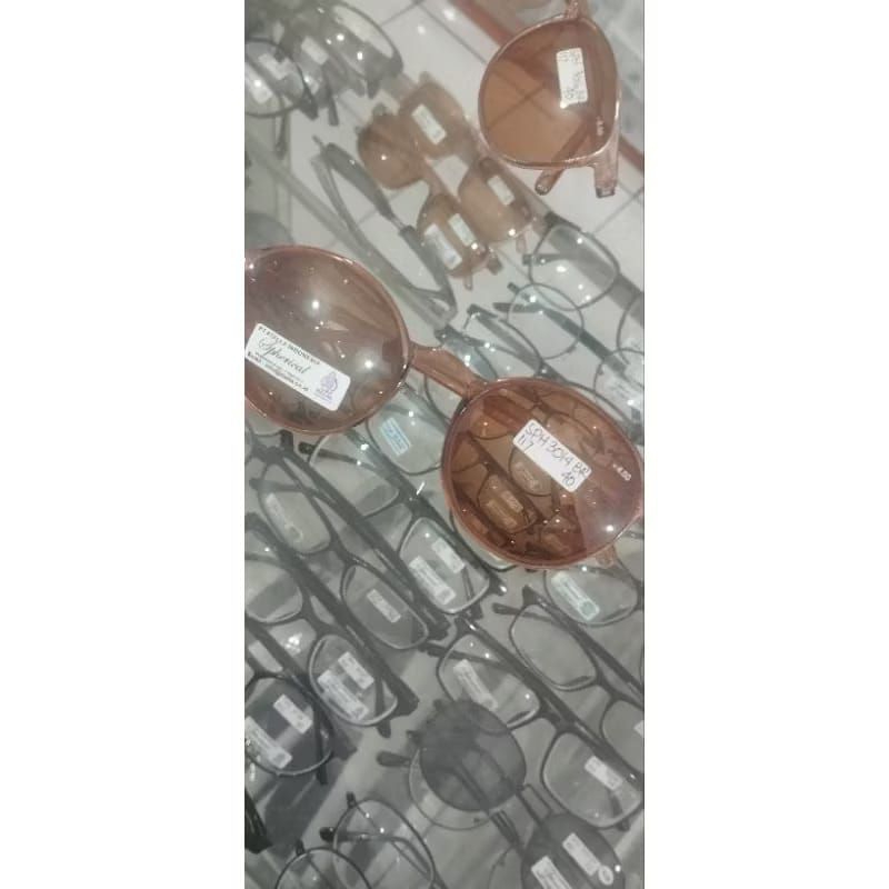 kacamata minus tinggi