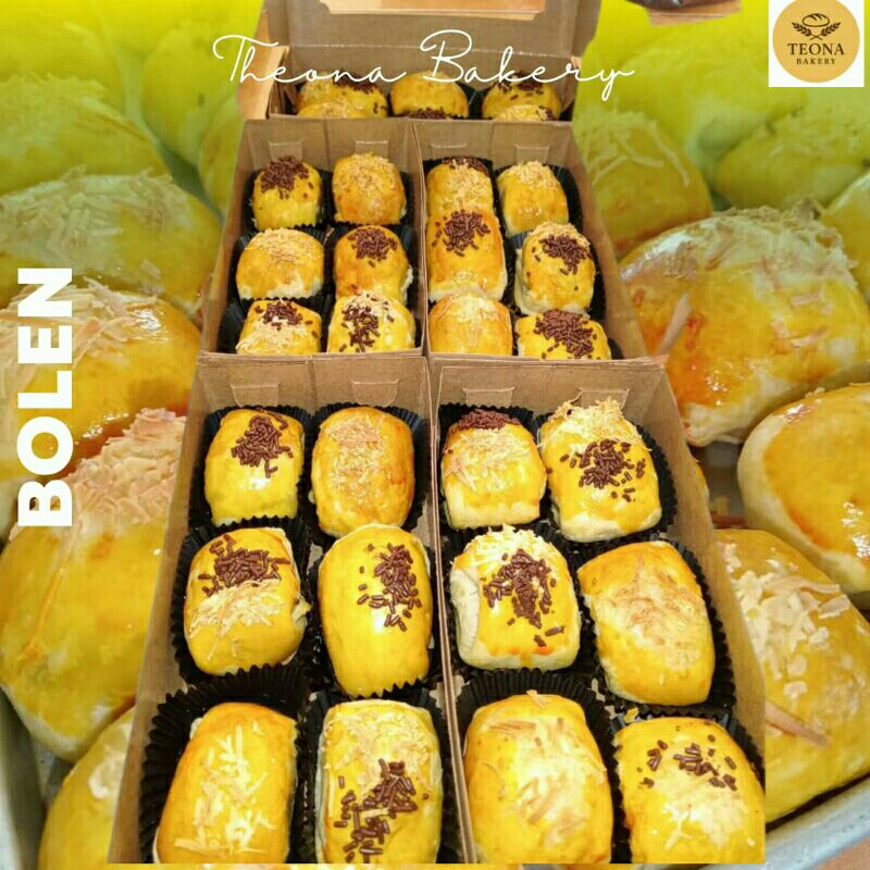 

Bolen Pisang Keju By Teona Bakery