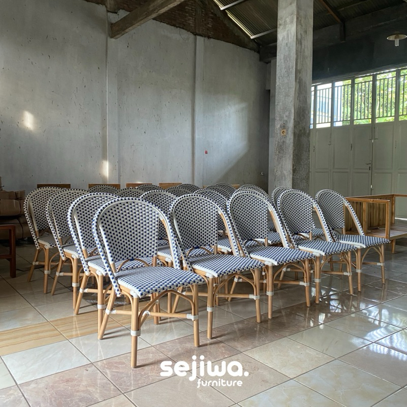 Kursi Cafe Anyaman Rotan Sintetis / Kursi Bistro Anyaman Rotan Sintetis Premium / Kursi Makan Anyama