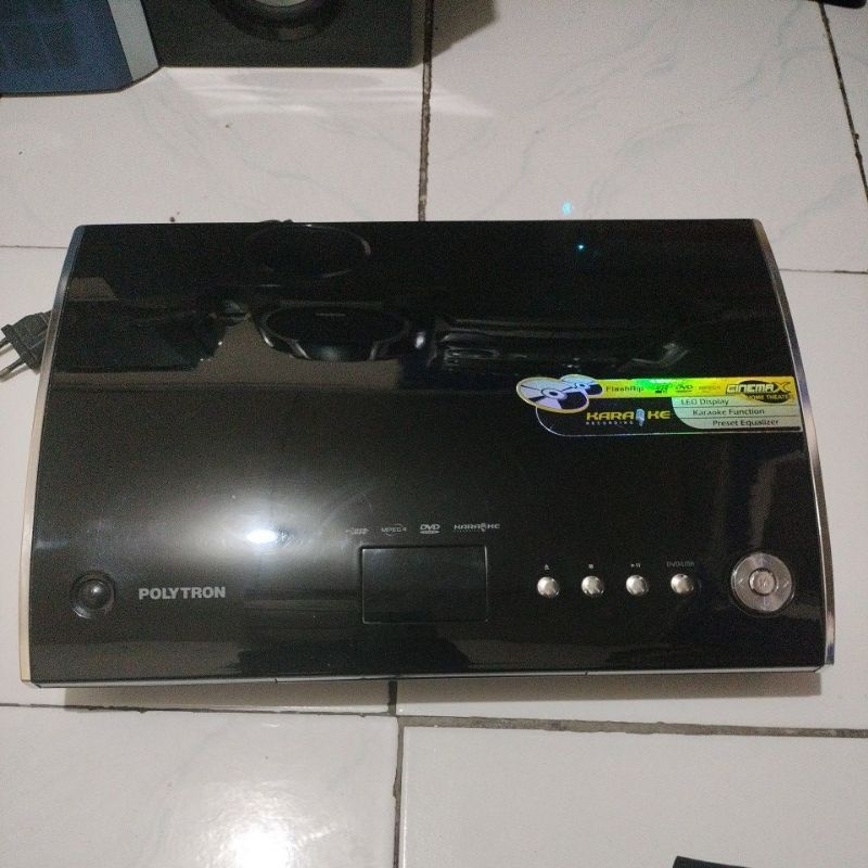 Dvd player Cinemax Polytron PHT 138C ( error mode stanbay)