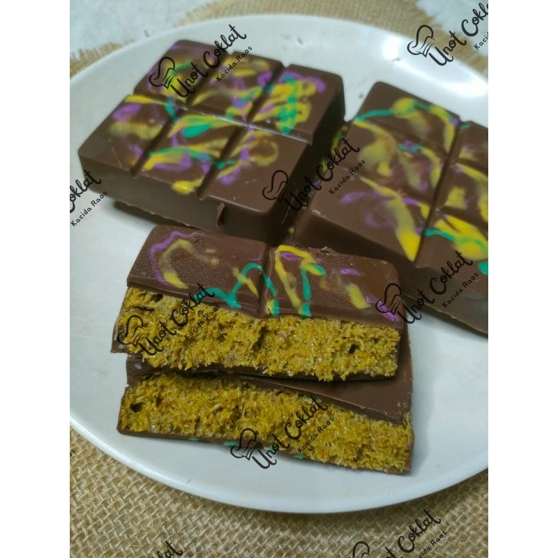 

Coklat ala Dubai Lokal Kunafa - Pistachio halal 100%