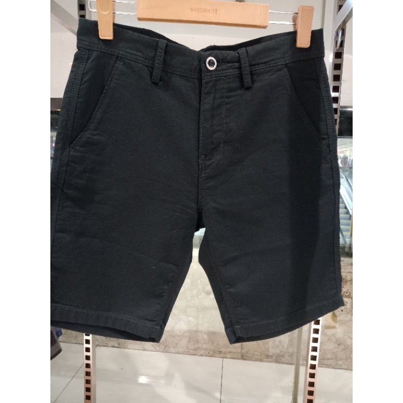 CELANA PENDEK WATCHOUT