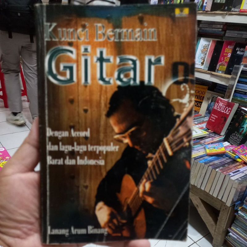 KUNCI BERMAIN GITAR DENGAN ACCORD DAN LAGU LAGU TERPOPULER BARAT DAN INDONESIA