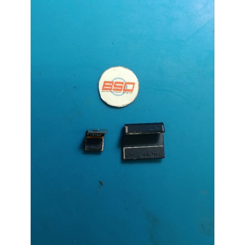 Bukan Handphone Part Flexibel Penghubung (Pendek) Dari Mesin Atas Ke Mesin Bawah Asus ROG 5 Original