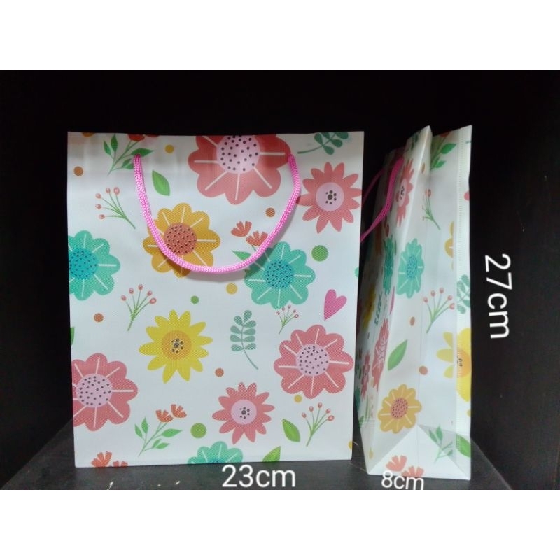 

(1 PCS) TAS PLASTIK BUNGA (23X27X8CM)