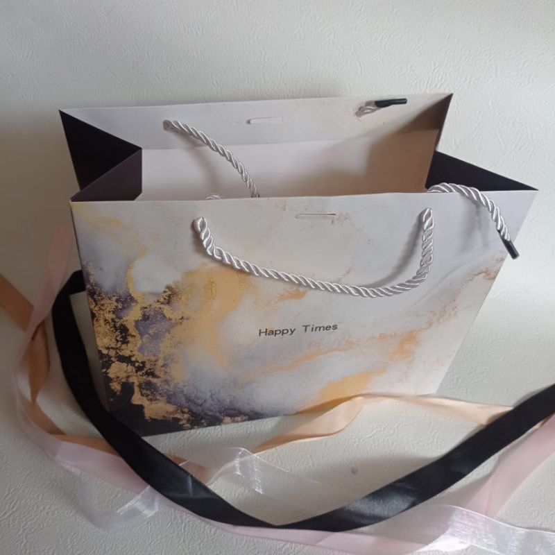 

paperbag import gratis pita | paper bag premium | motif F | paperbag jogja