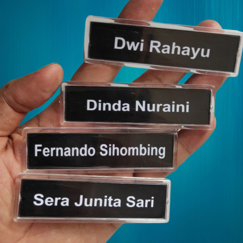 

[SATUAN] PAPAN NAMA DADA NAME TAG CUSTOM NAMA / PIN NAMA CUSTOM