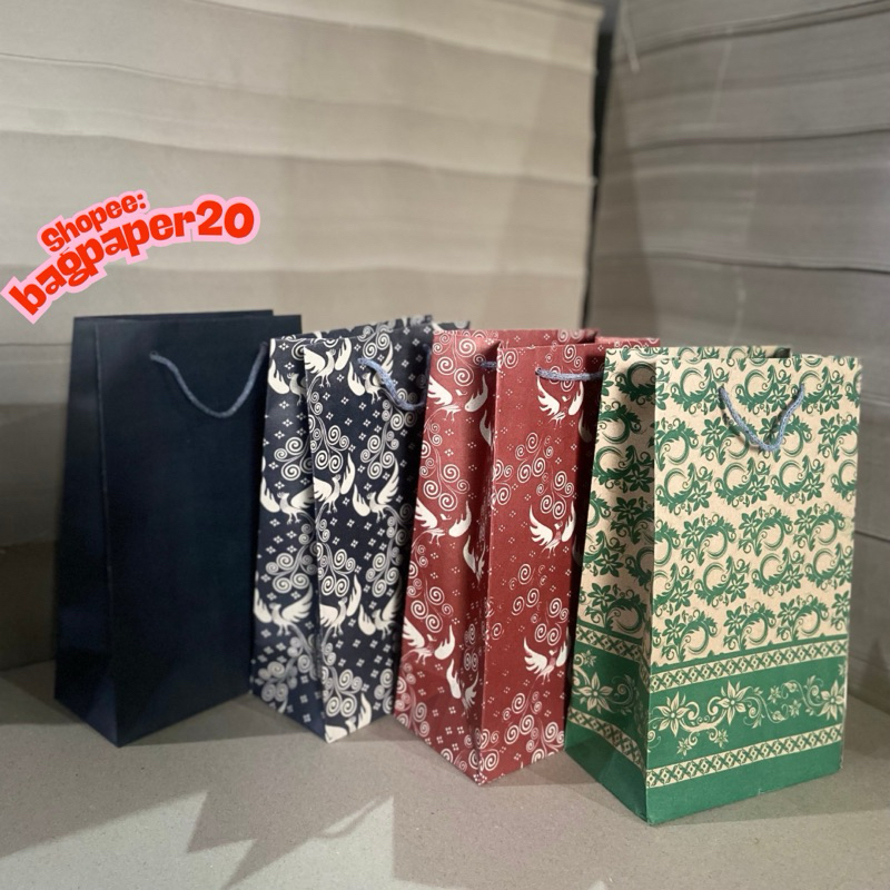 

Paperbag Motif Premium 15x7x25 (motif terbaru)
