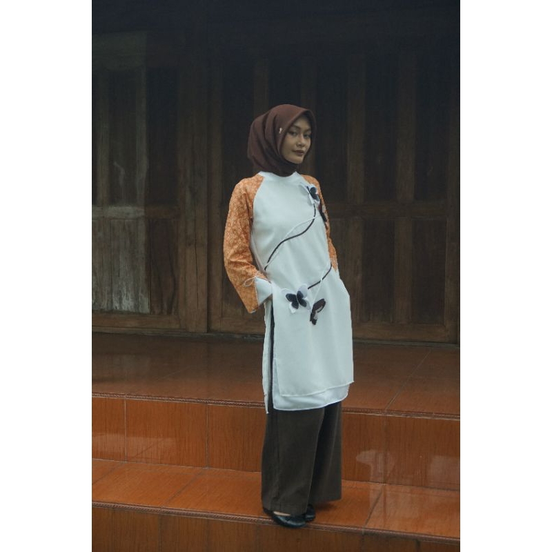 Ruva tunik batik nitik khas Yogyakarta