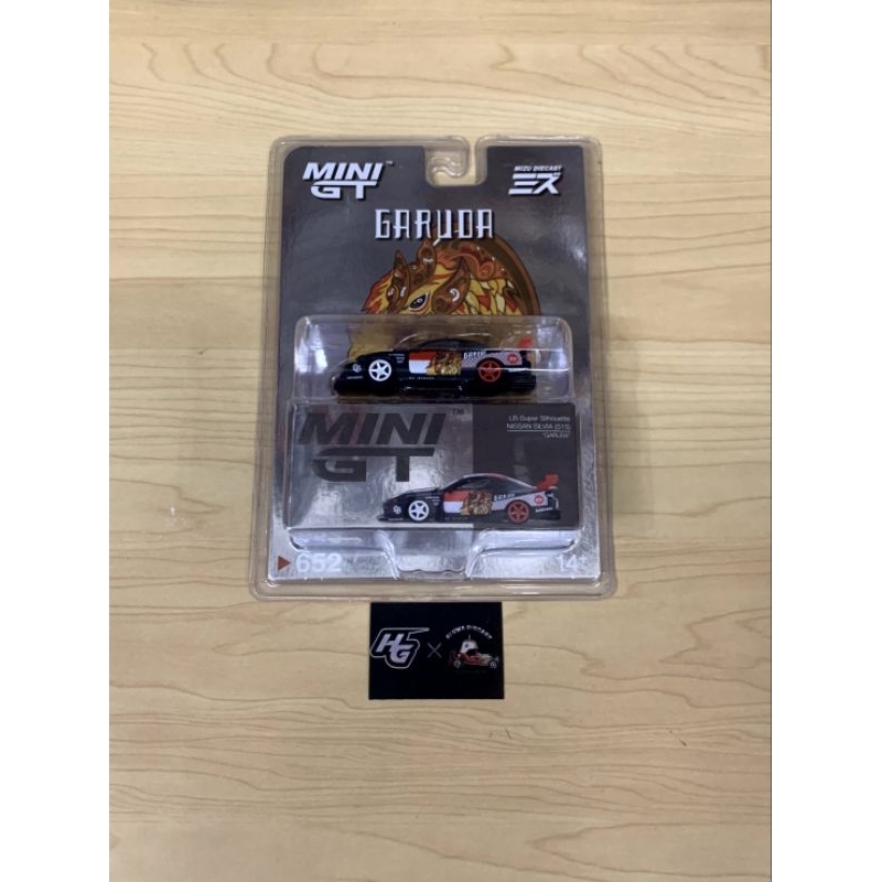 Mini GT LBWK Super Silhouette Nissan Silvia S15 Garuda Hitam