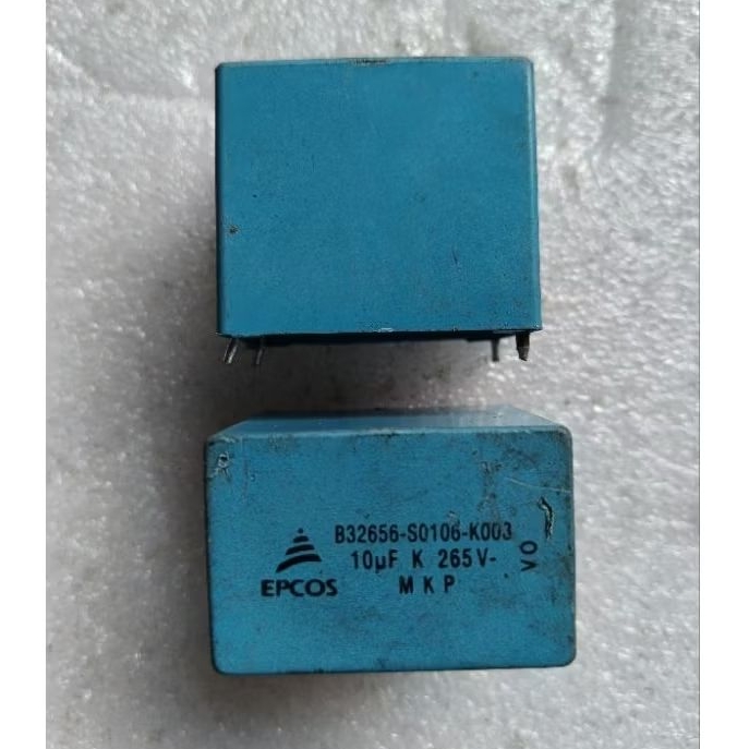 KAPASITOR 10UF K 265V / 9UF 600V