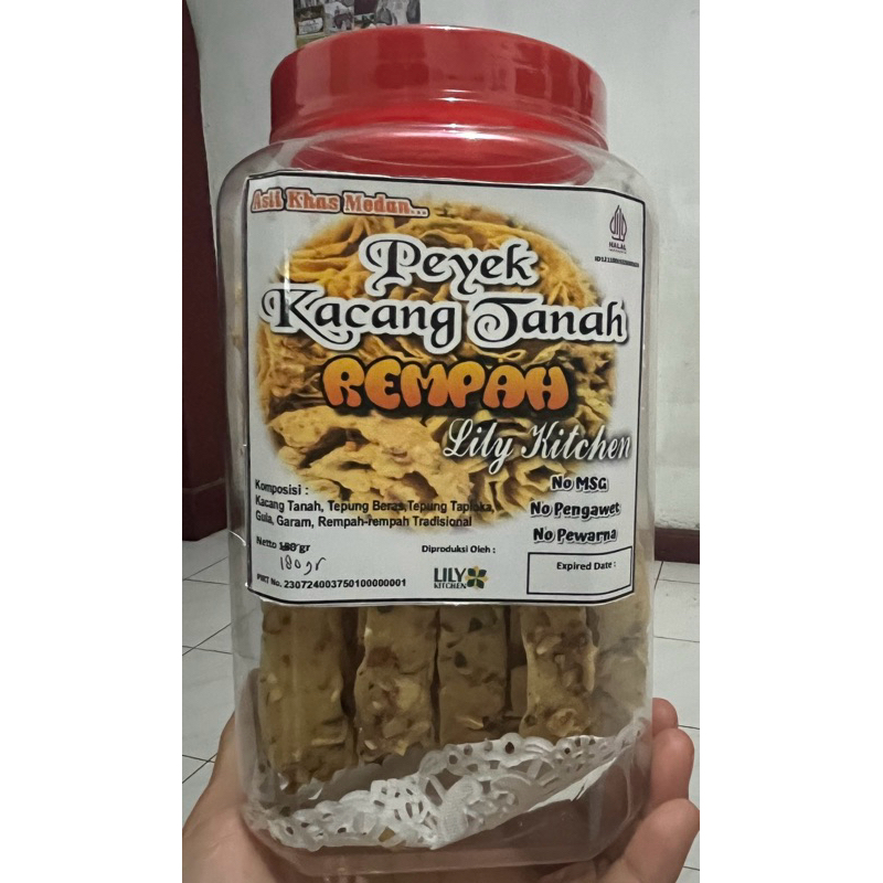 

peyek kacang tanah berat isi 180 gr uk toples 2000 ml